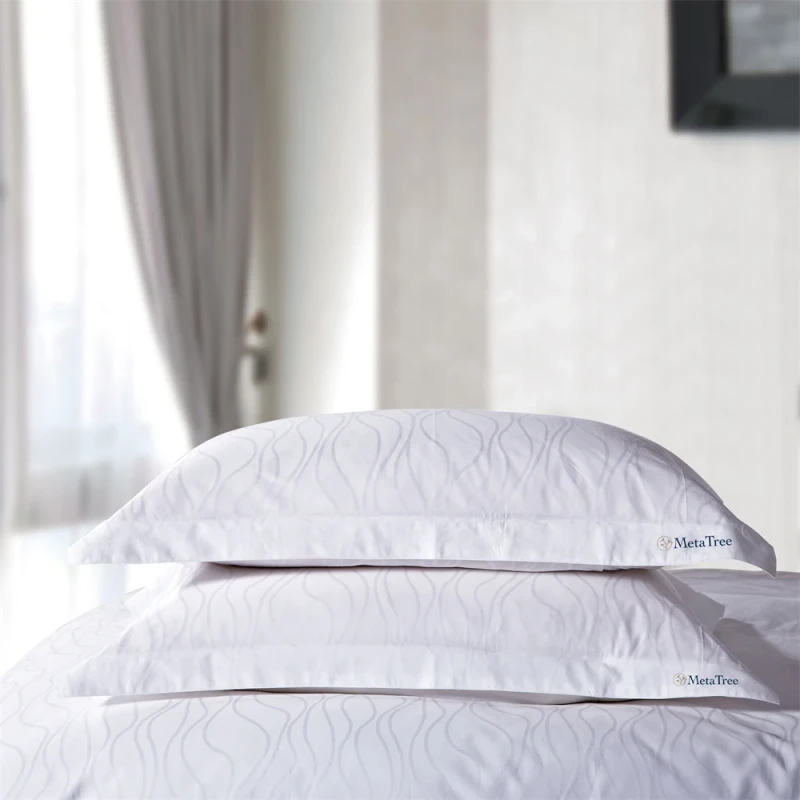 100-High-Quality-Cotton-Pillowcase-Soft-and-Smooth-Texture-Against-Skin-Suitable-Cotton-Pillowcase-for-Home-and-Hotel-Use