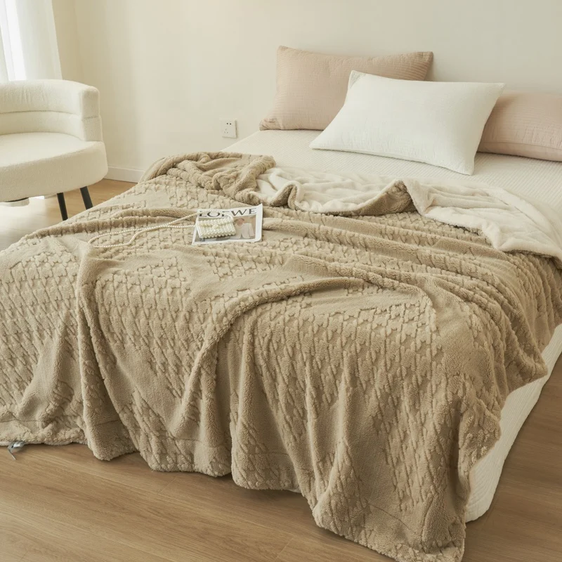 230GSM-Geometry-cut-Flannel-Blanket-for-Bed-Sofa-Casual-Nap-Throw-Can-Make-Pillow