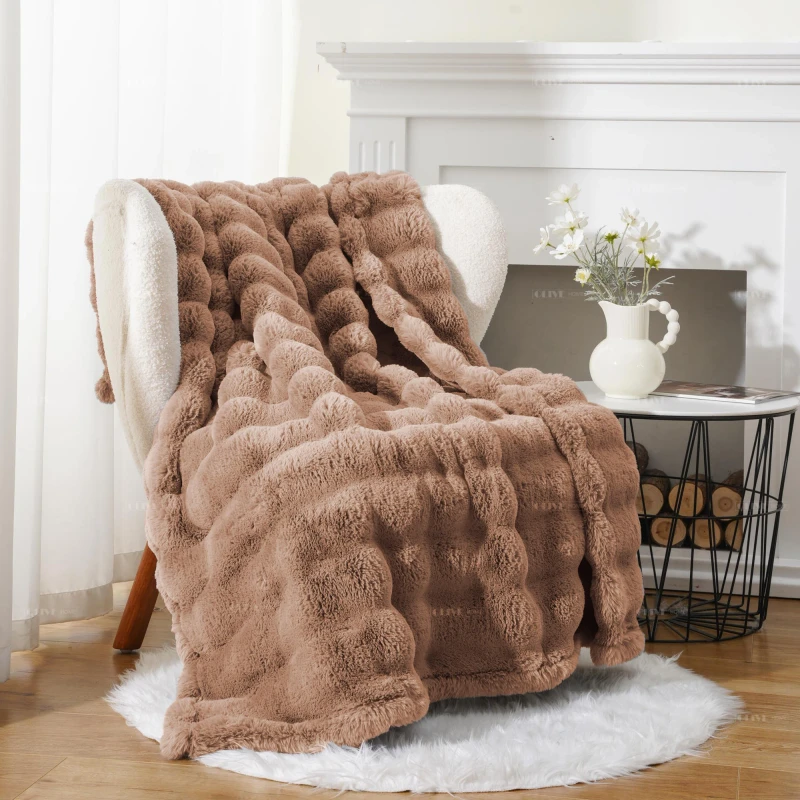 780GSM-Thick-Warm-Double-Side-Reversible-Weighted-Cutting-Striped-Bubble-Rabbit-Plush-Faux-Fur-Throw-Blanket-For-Winter