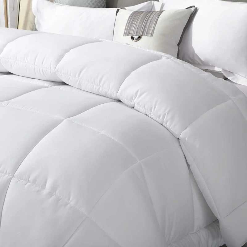 All-Season-Comforter-Light-Weight-Down-Alternative-Comforter
