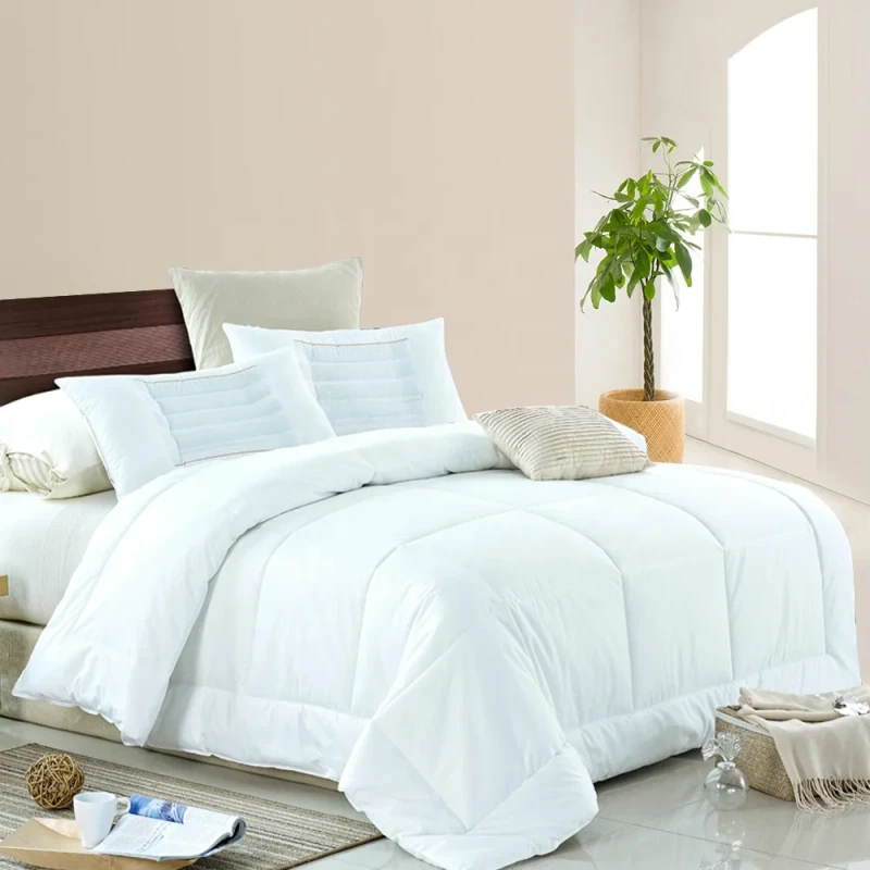 All-Season-Polyester-Down-Alternative-Quilted-Comforter