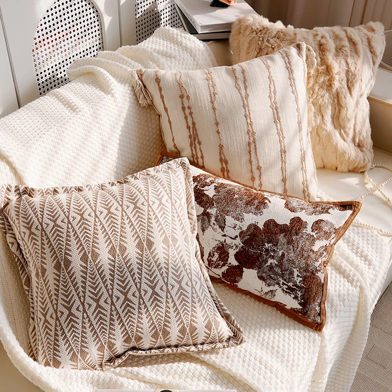 Bay-Window-Cushion-Medieval-Style-Bedroom-Headboard-Retro-Sofa-Throw-Blanket-Brown-Luxury-Throw-Pillow-Decorative-Throw-Pillow
