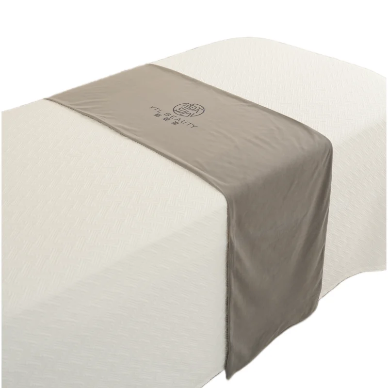 Bed-Runners-for-Hotel-Bed-Hotels-Luxury-Bed-Runner-with-Customized-Logo