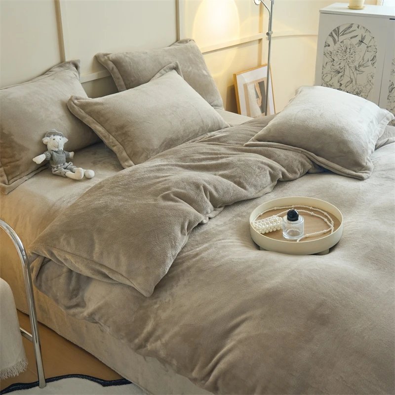 China-Home-Textiles-All-Season-Thickened-Soft-Comfortable-100-Polyester-300TC-European-American-Style-Multi-Size-Comforter-Set