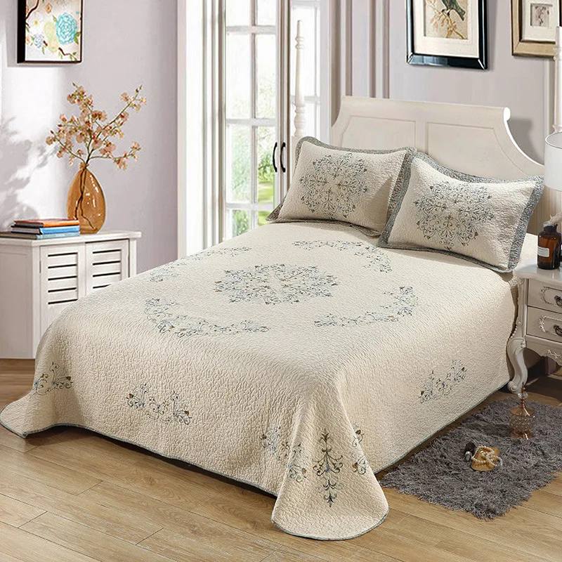 Classic-Cotton-3-Pieces-Reversible-Embroidery-Floral-Lightweight-Coverlet-California-King-Bedspreads