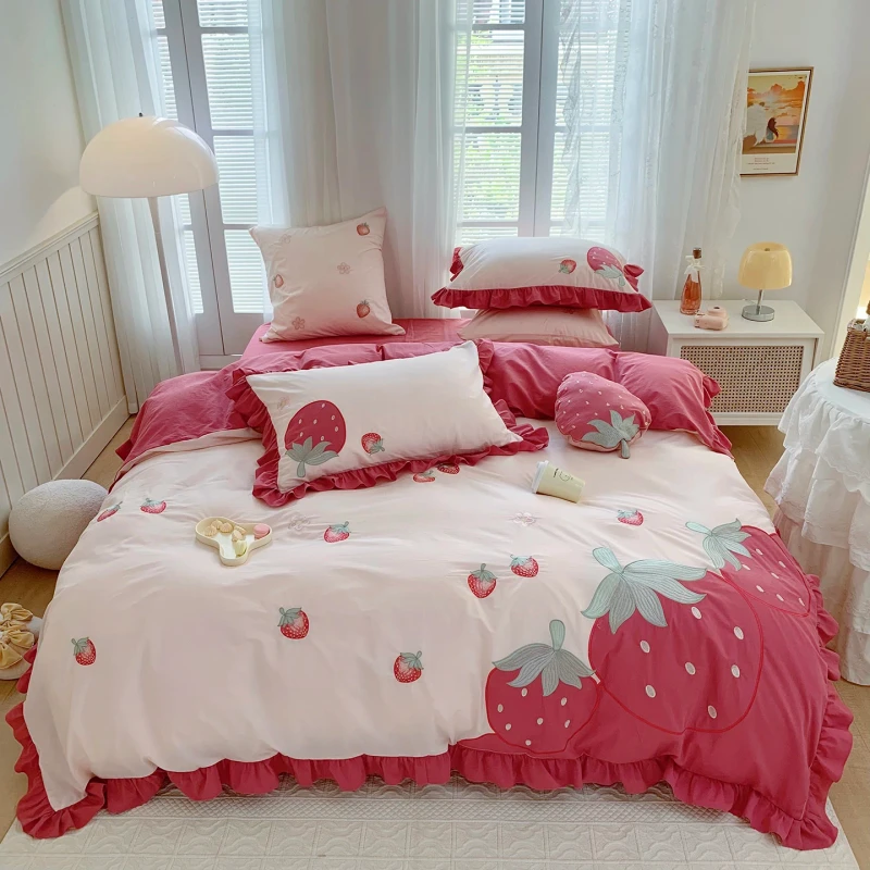Cotton-Four-Piece-Set-Collection-Strawberry-Bed-Sheets-Pillowcases-Duvet-Cover-Sets