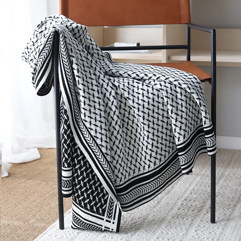 Cozy-Knit-Lightweight-Raschel-Blanket-for-Bed-and-Sofa-Spring-and-Summer-with-Solid-Vintage-Cartoon-Patterns