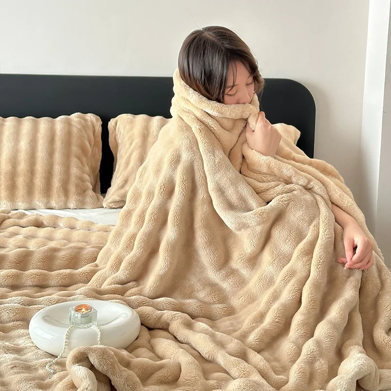 Cozy-Winter-Rabbit-Fur-Bed-Blanket-for-Bed-and-Sofa-Soft-Warm-Customizable-Modern-Design