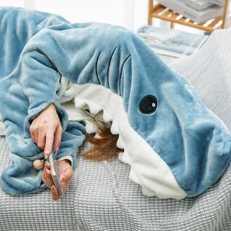 Custom-Colors-Cartoon-Shark-Pattern-Soft-Polyester-Cotton-Wearable-Blanket-Cosplay-Pajama-Sharks-Tail-Manta-Throw-Blanket