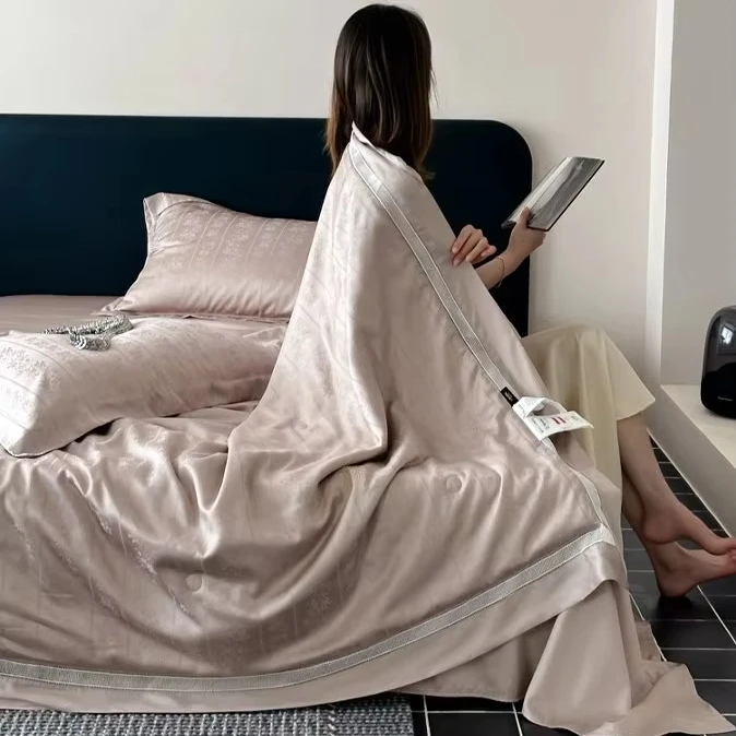 Custom-Lenzing-Tencel-Luxury-Hotel-Summer-Bed-Quilts-Cooling-Blanket-Delicate-Soft-Silky-Breathable-Sleep-Air-Condition-Quilt