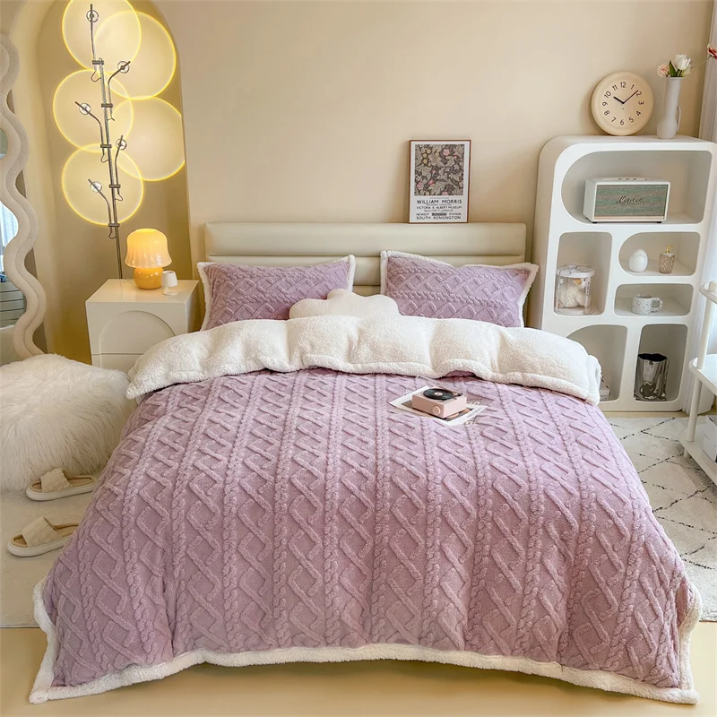 Custom-Logo-Printed-Eco-Friendly-100-Polyester-200TC-Queen-Size-Bedding-Set-for-Hotel-Use-Machine-Washable