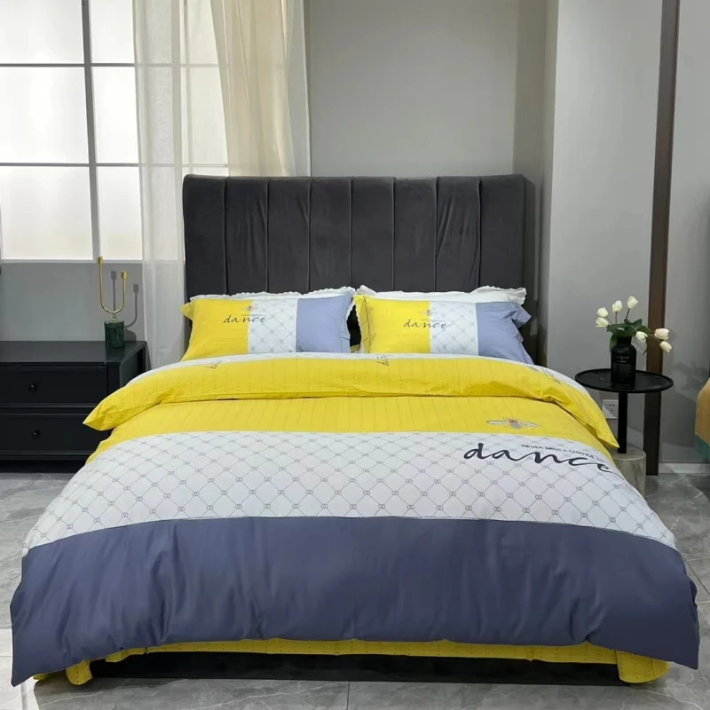 Custom-Printed-Bed-Sheet-Cotton-Fabric-Comforter-Bed-Linen-Bedding-Sets-With-Matching-Curtains