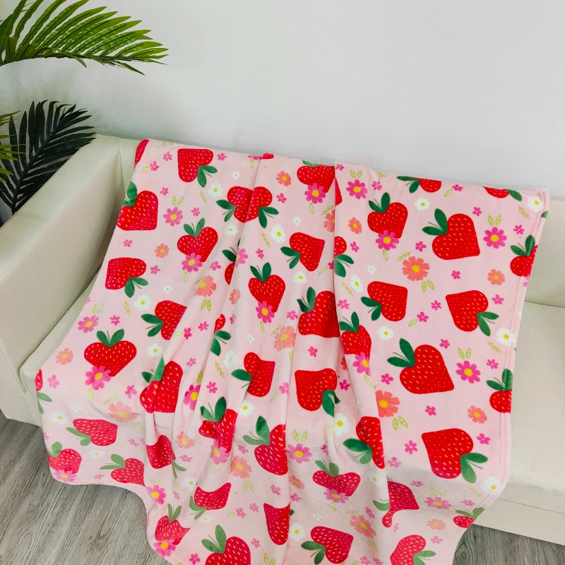 Cute-Pink-Strawberry-Printed-100-Polyester-Flannel-Blanket-Soft-Fluffy-Plush-Throw-For-Girls-Kids-Bedroom-Aesthetic-Home-Decor