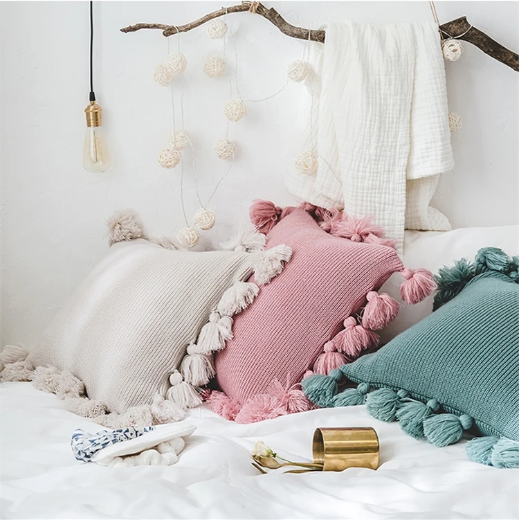 DaiRui-Modern-Style-Decorative-Throw-Pillows-With-Tassels