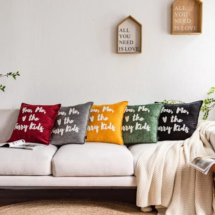Designer-Embroidery-Throw-Pillows-Comfortable-Decorative-Pillows-Luxury-Custom-Pillows-Cushions