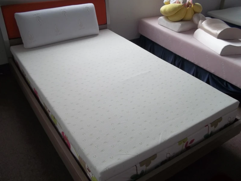 Eco-Friendly-Memory-Foam-Mattress-Topper-with-High-Density-Comfort-Layer-for-Bedroom-Use-Back-Pain-Relief-Old-Mattress-Upgrade