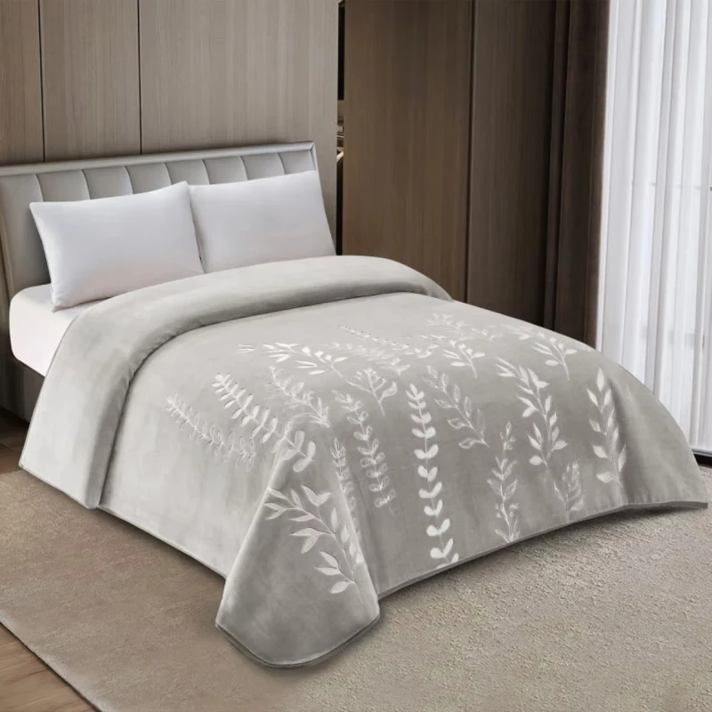 European-Style-Custom-Jacquard-Luxury-Bed-Comforter-Set-Luxury-Bedding