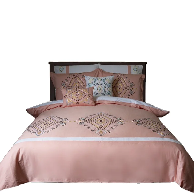 Factory-Direct-Sale-Hot-Embroidery-Design-Luxury-Quilt-Beddings-Comforter-Set