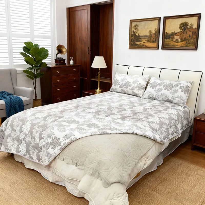 Factory-Direct-Sale-Low-Price-Pure-Cotton-and-Linen-Jacquard-Pattern-Three-piece-Set-of-Bed-Covers-and-Quilts