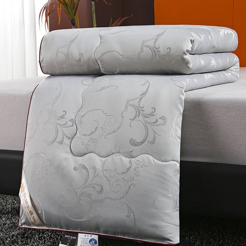 Handmade-Flower-Embroidered-Silk-Quilt-Winter-Quilt-1
