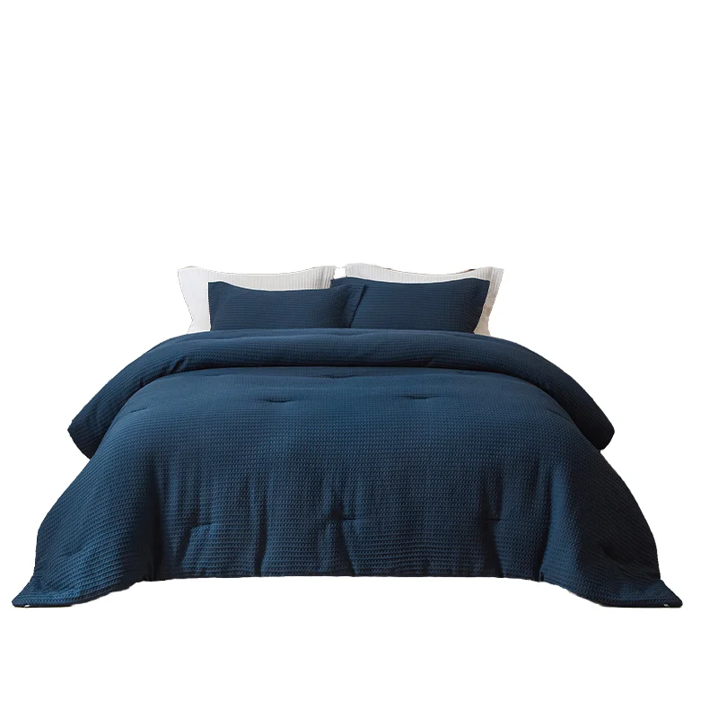 High-quality-Lightweight-Three-piece-Embroidered-Quilt-Set-Filled-Polyester-Fiber-Eco-Friendly-Reversible-Modern-Style-Hotel