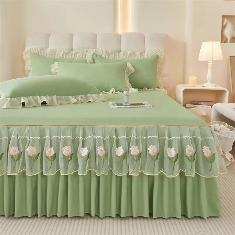 Home-Embroidery-Lace-European-3pcs-Bed-Spreads-Bedding-Bedspread-Bed-Skirt-for-Home-and-Hotels-Quilts-for-Bedding
