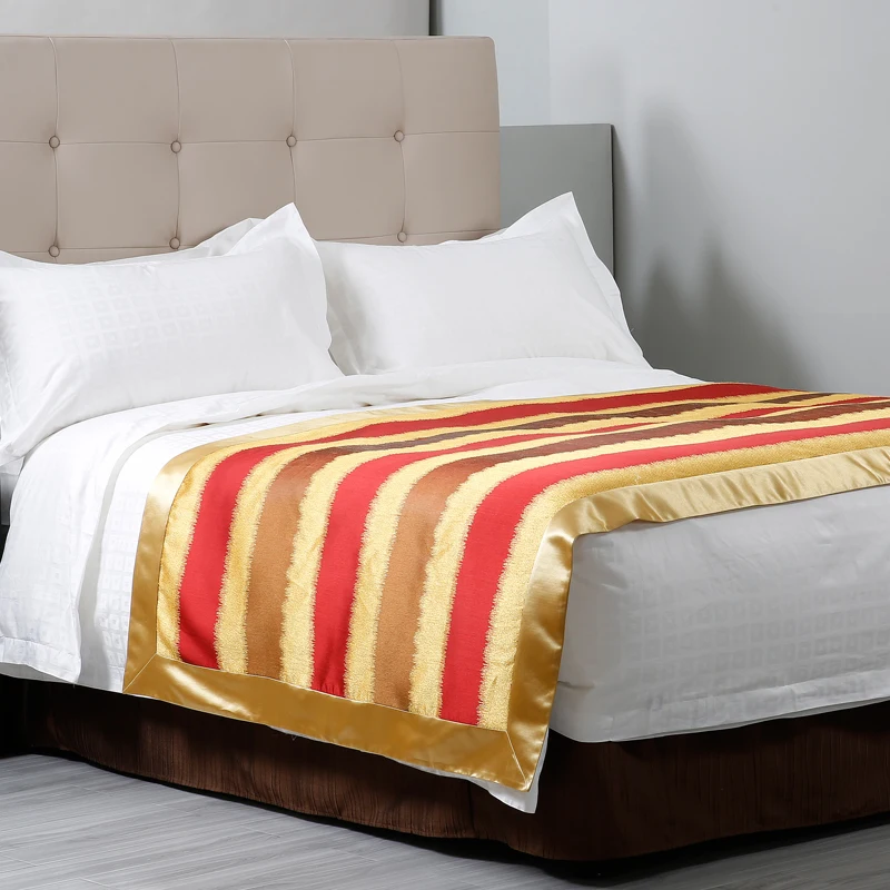 Hotel-Bedding-Set-Decorative-Bed-Runner-and-Cushion-Set