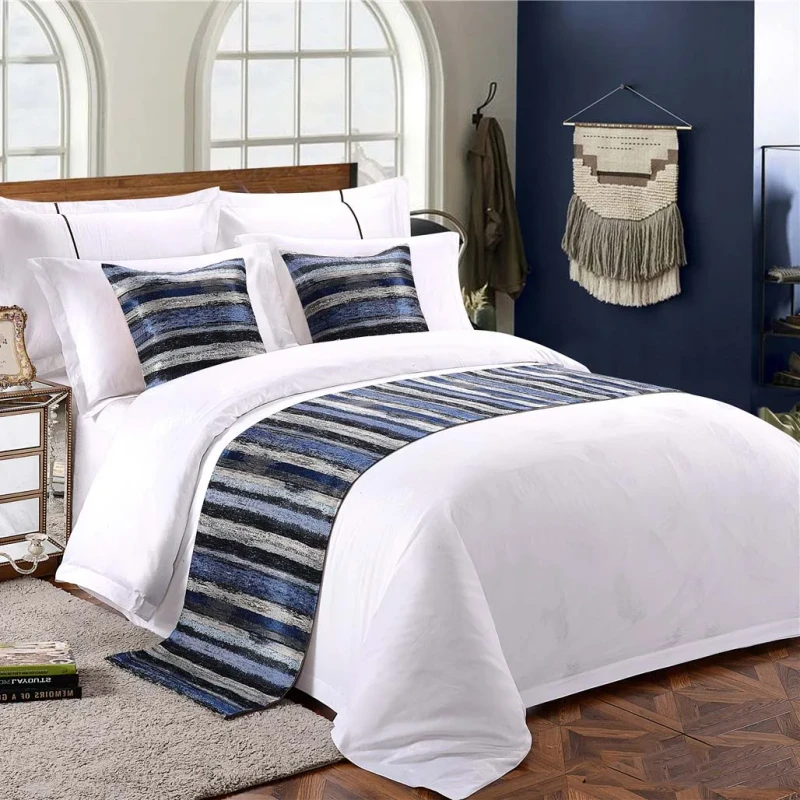 Hotel-Room-Bedding-Sets-Collections-Black-Bed-Runners-and-Cushion-Custom-Queen-5-Star-Hotel-Bed-Linen-Runner