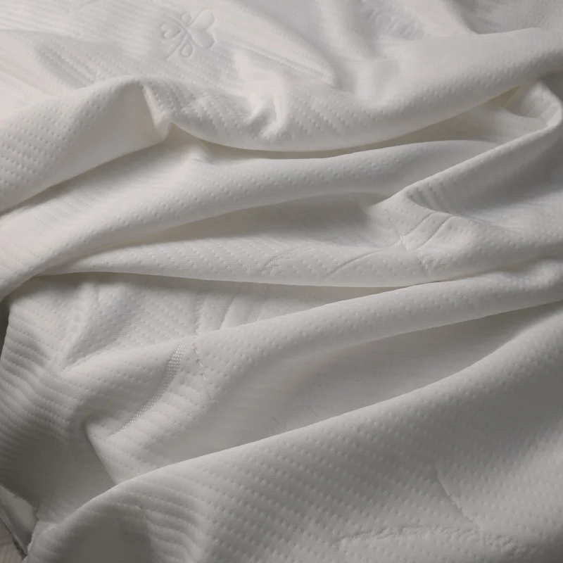 Jacquard-Style-Stretchable-Lightweight-Home-Textile-Bed-Cover-Dot-Style-Tricot-Mattress-Fabric-for-Beds
