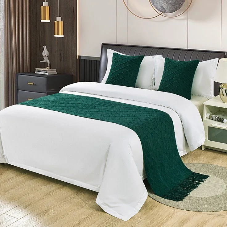 Knit-Bed-Runner-Knitted-Throw-Blanket-With-Tassel-Decorative-Bedding-Scarf-Cover-Solid-Color-Woven-Sofa-Throw-Bed-Runner