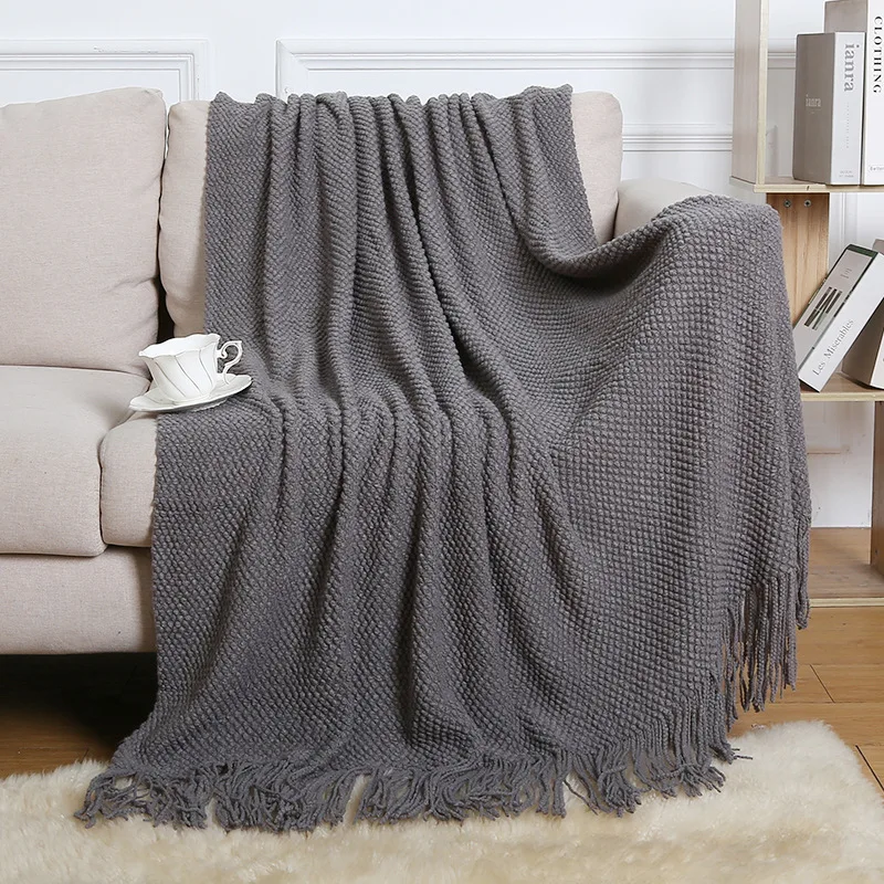Knitted-Thick-Throw-Blanket-with-Tassel-for-Outdoor-and-Home-Use