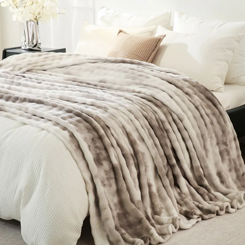 Korean-Bed-Blankets-Winter-Thick-Printed-Throw-Blanket-Bubble-Sofa-Air-Conditioning-Casual-Coral-Fleece-Blanket