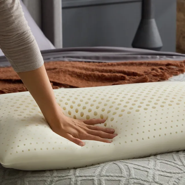 Latex-Pillow-Helps-Relieve-Pressure-Neck-and-Shoulder-Pain-Non-Toxic