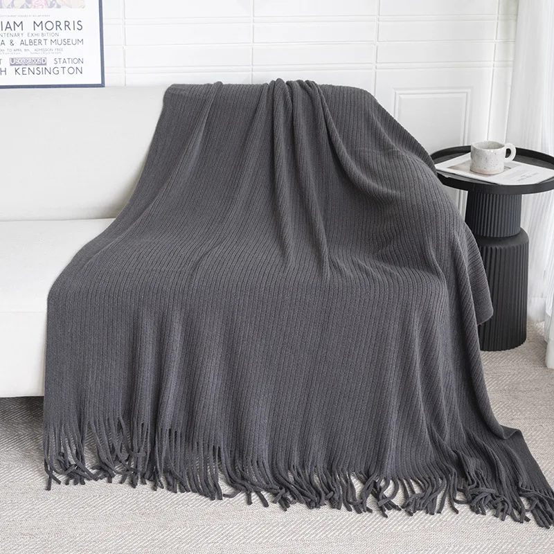 Low-MOQ-130-by-180-cm-Solid-Color-Sofa-Throw-Blanket-Acrylic-Throw-Blanket-with-Tassels