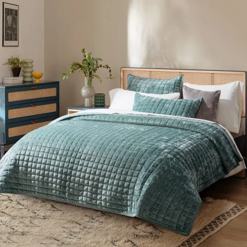 Luxury-100-Polyester-Velvet-Quilt-3pc-Set-King-Size-Queen-Bedspread-Cover-Quilted-Bedspreads-Bed-Quilted-Home-Hotel