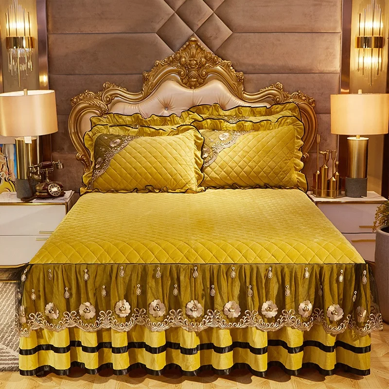 Luxury-Bedspread-Lace-Embroidery-Bed-Skirts-Mattress-Cover-Pillowcases-European-Royal-Blue-Velvet-Bedding-Set
