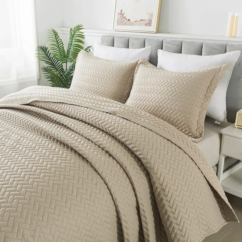 Luxury-Embroidered-Quilt-Set-Modern-Striped-Bedspread-Coverlet