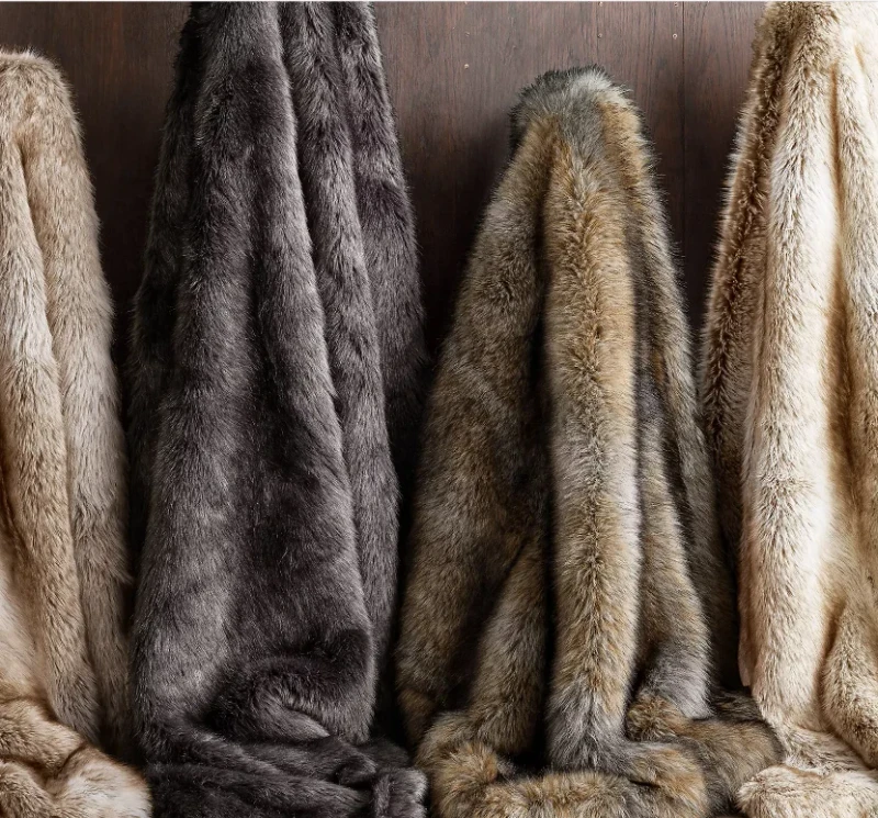 Luxury-Fox-Fur-Faux-Blankets-for-Winter