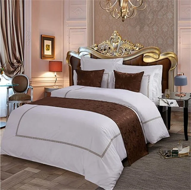 Luxury-Hotel-Bed-Runner-and-Cushion-Set