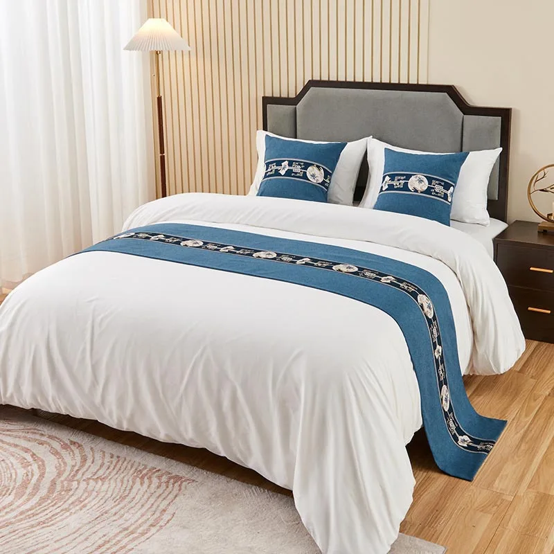 Luxury-Hotel-Bed-Runners-With-Jacquard-Design-Plain-Style-Sheet-Type-Cushion-Set-300tc-Thread-Count-All-Season