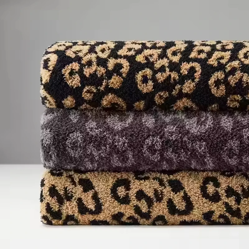 Magic-Green-Luxury-Double-Side-Layer-Modern-Soft-100-Polyester-Knitted-Throw-Blanket-Leopard-Cozy-Blanket-Supplier