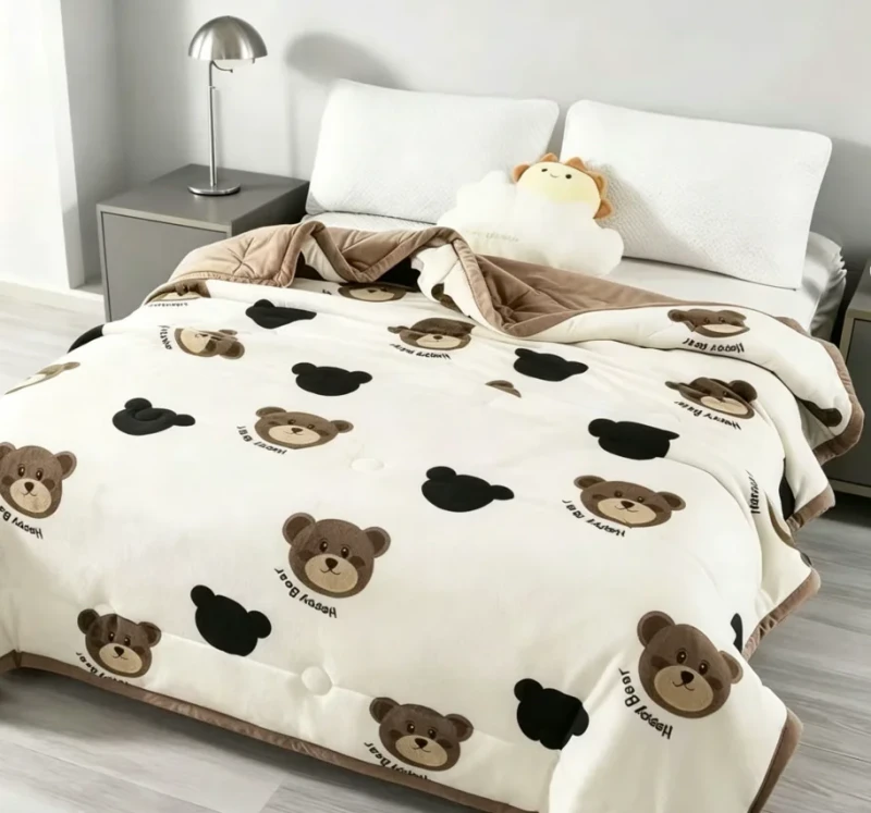 Modern-Breathable-Velvet-Cloth-Bear-Quilt-Bedding-Set-for-Home