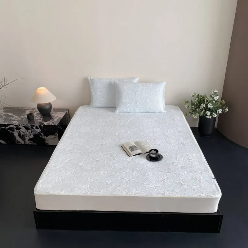 Modern-Summer-Cooling-Sleeping-Mat-Polyester-Mattress-Topper-Quilted-Folding-Mat-for-Home-Hotel-Use