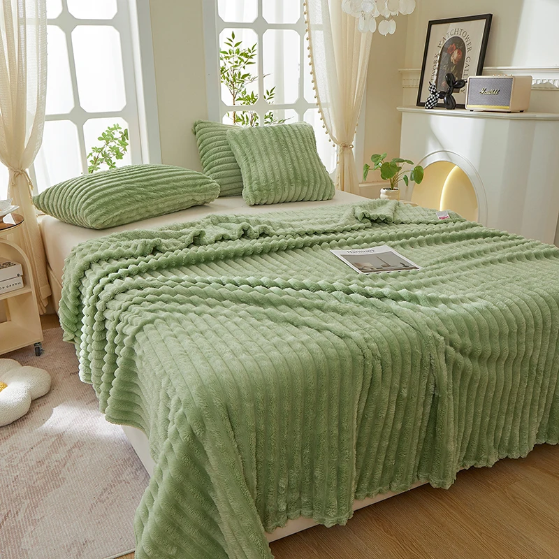 Multi-functional-Plush-Striped-Nonwoven-100-Polyester-All-season-Air-conditioned-Washable-Lightweight-Blankets