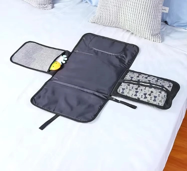 Multifunctional-Portable-Custom-Logo-Polyester-Waterproof-Baby-Changing-Mat-Diaper-Changing-Pad-with-Pocket-1