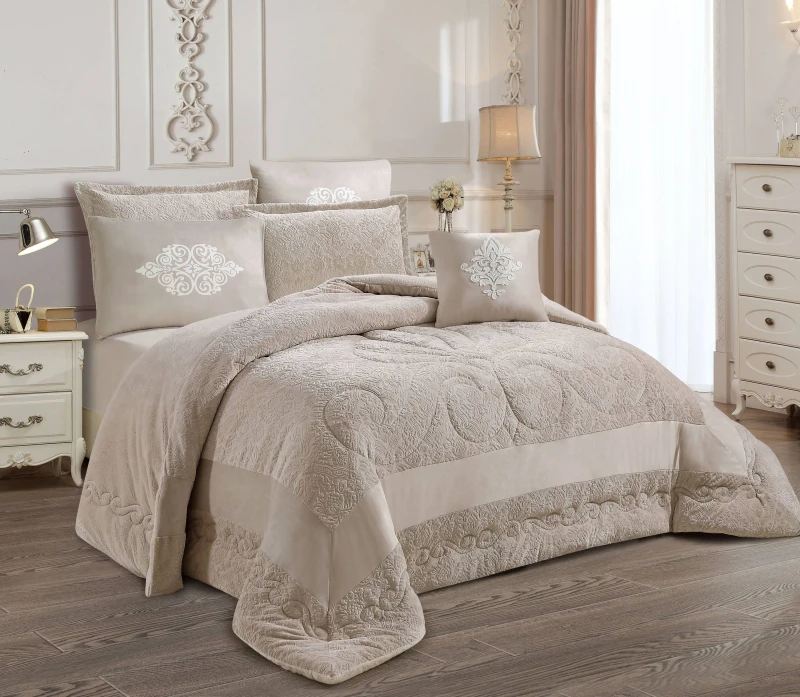 Newly-Launched-Bestseller-king-Size-Embroidered-Printing-Flannel-Burn-Out-Patchwork-Comforter-Set-for-Middle-Eastern-Suppliers