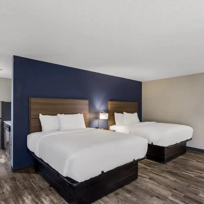 Nordic-Style-Bed-Frame-Tables-Sofa-Chair-Bed-Queen-Size-Commercial-Hotel-Furniture-Set