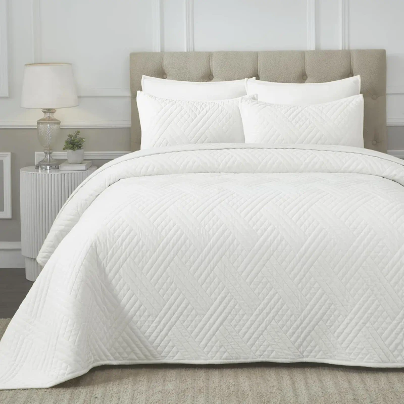 OEKO-TEX-Certificate-Lightweight-Bedding-Set-Quilt-Set-Bedspread-Coverlets-3pcs-Velvet-Bedspread-Bedding-Set