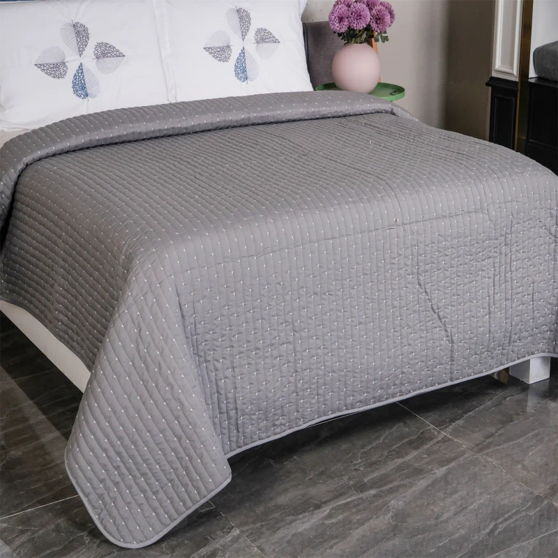 OEM-Business-Accepted-Microfiber-Bedspread-Coverlets-with-Embroidery-Design-Quilts-Bedspread