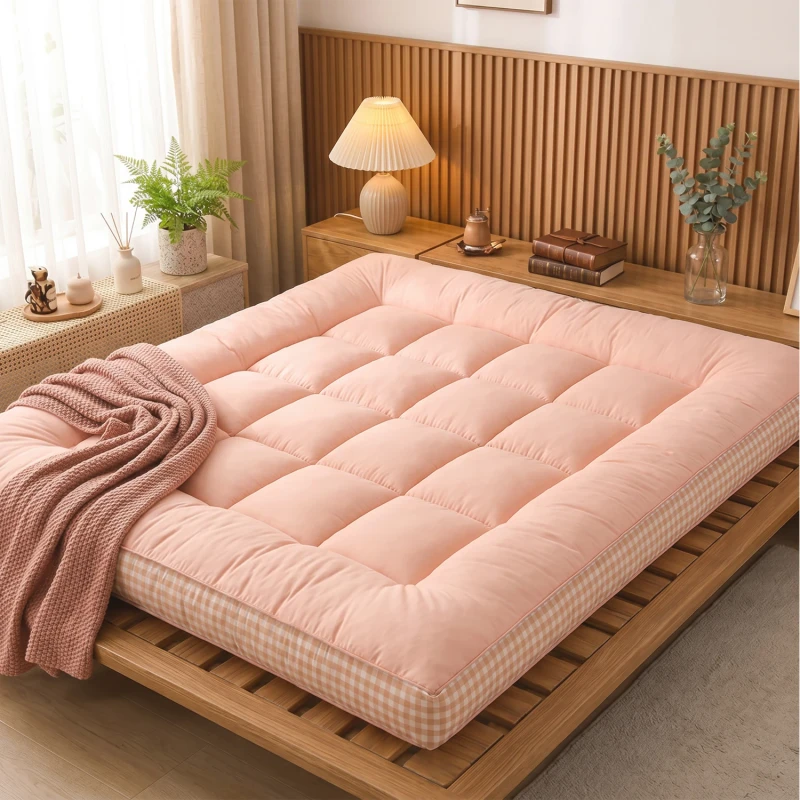 OEM-ODM-All-Season-Folding-Mattress-Pad-Thickened-Warm-Checkered-Pattern-for-Home-Bedroom-Student-Dormitory-Use